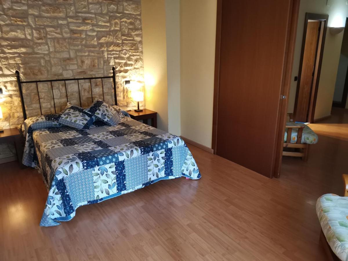 Hostal Del Senglar Espluga de Francolí Εξωτερικό φωτογραφία