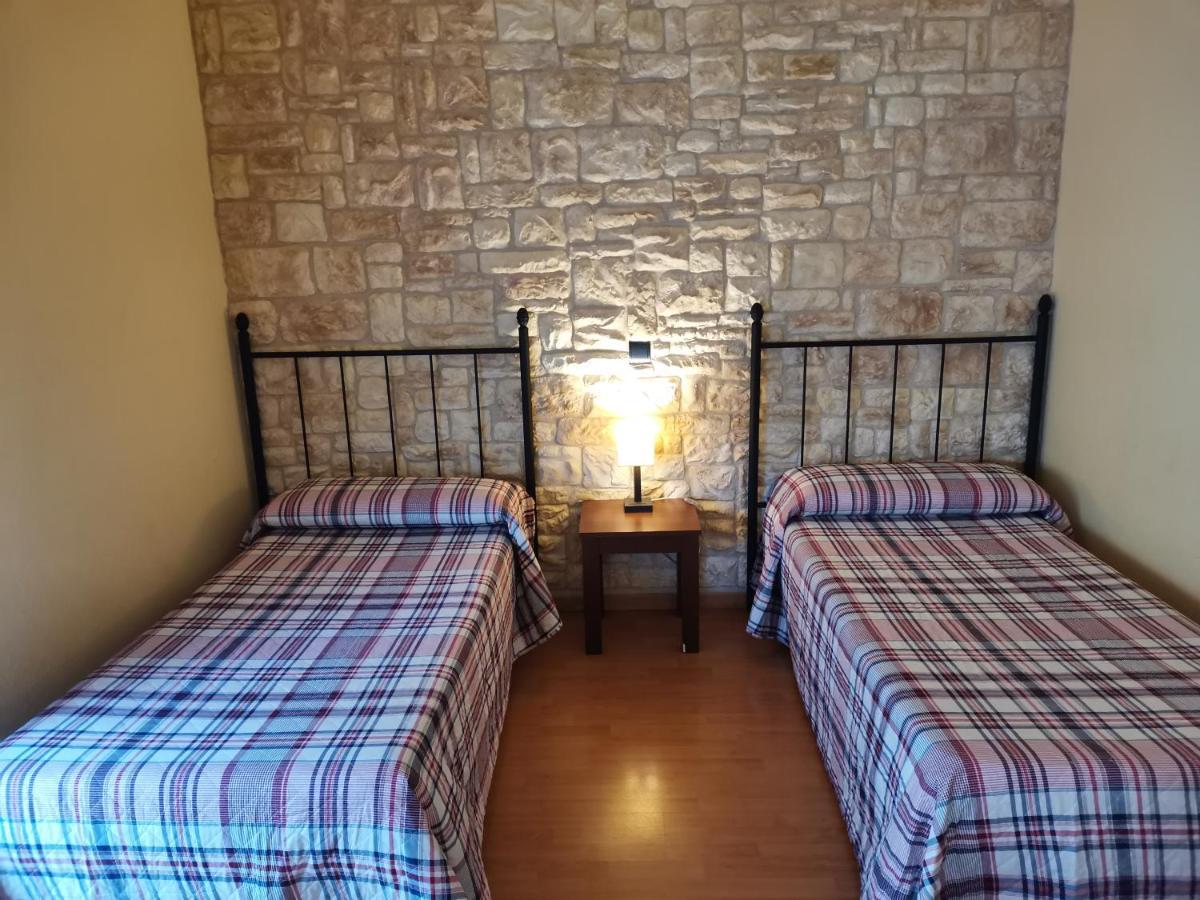 Hostal Del Senglar Espluga de Francolí Εξωτερικό φωτογραφία